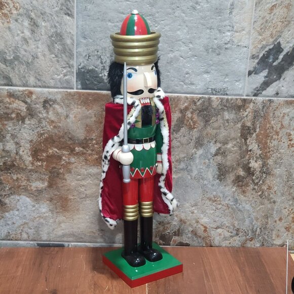 Wooden Nutcracker Red Velvet Cape 24 Inch Tall Green Base - Picture 4 of 12
